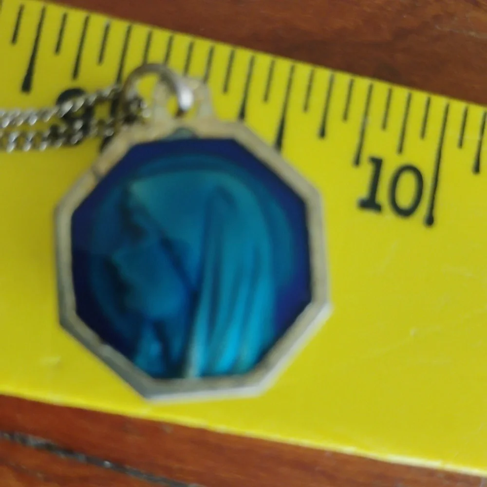 Virgin Mary Vintage Cameo Necklace EPLVC - Picture 2 of 15